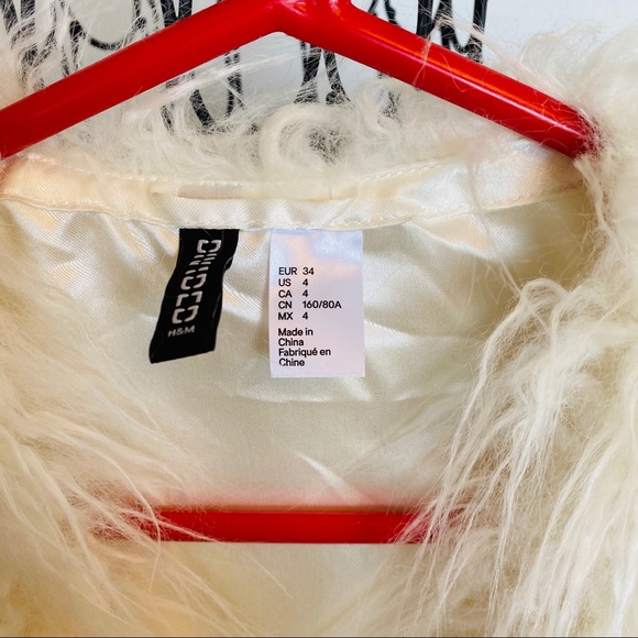 h&m cream furry vest | 4 - Picture 2 of 3